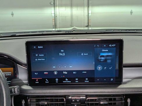 Certified 2023 Lincoln Nautilus AWD w/ Premium Package image 18