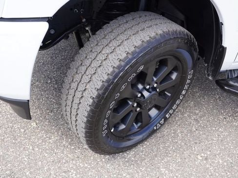 Used 2025 RAM 2500 Big Horn AWD/4WD image 13