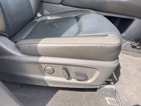 Used 2023 Nissan Pathfinder SL w/ Lighting Package (N92) FWD image 26