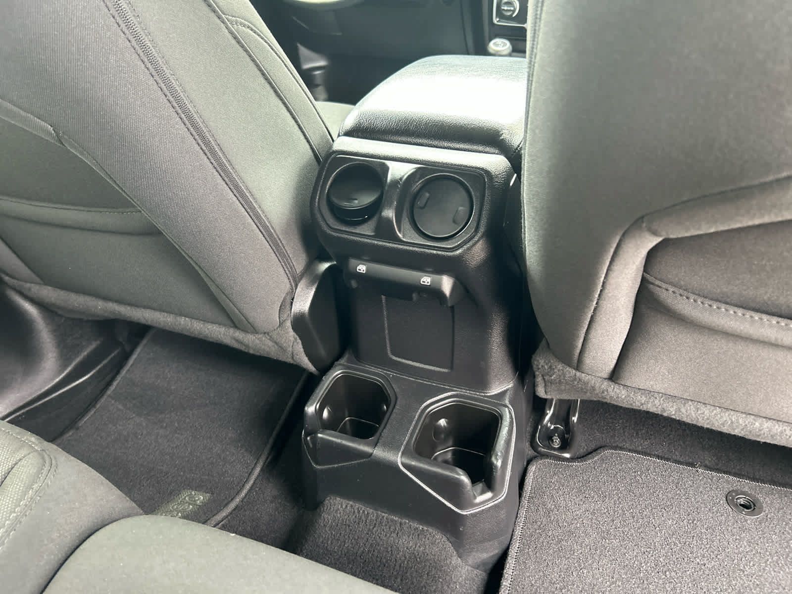Used 2021 Jeep Gladiator Sport AWD/4WD image 24