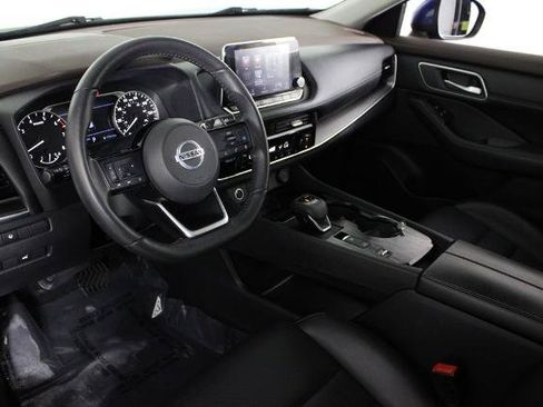 Certified 2021 Nissan Rogue SV w/ Premium Package FWD image 20