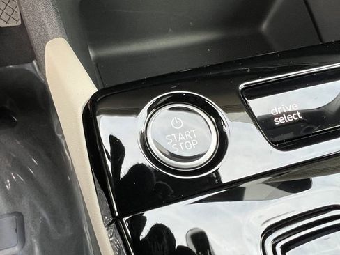 Certified 2025 Audi A6 e-tron Prestige w/ Beige Warm Weather Package image 31