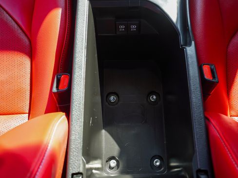 Used 2019 Toyota Camry XSE FWD image 40
