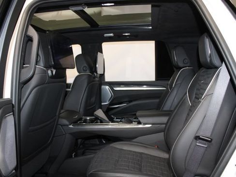 Used 2025 Cadillac Escalade V AWD/4WD image 12