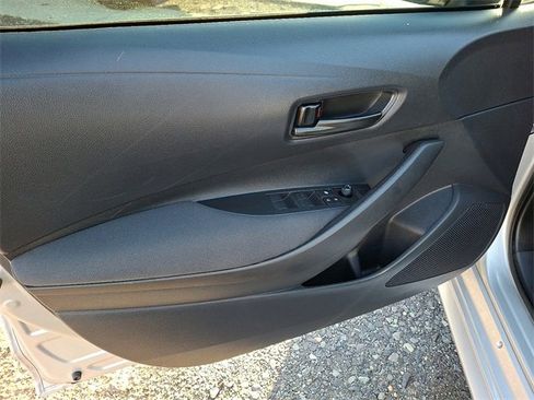 Used 2025 Toyota Corolla LE image 15