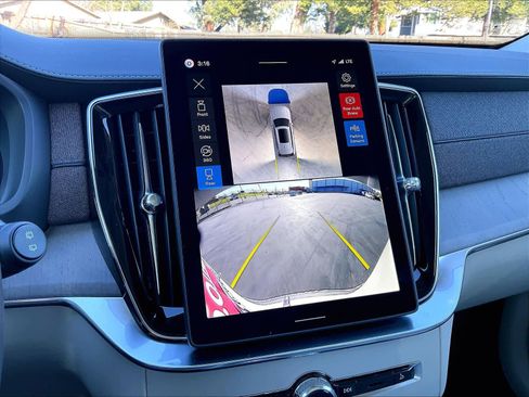 New 2026 Volvo XC90 B6 Ultra w/ Protection Package image 20