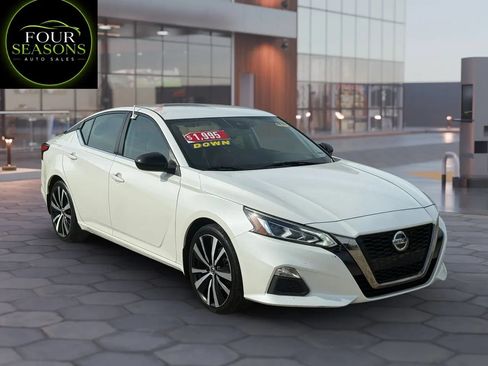 Used 2020 Nissan Altima 2.5 SR FWD image 4