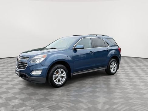 Used 2017 Chevrolet Equinox LT w/ Convenience Package FWD image 5