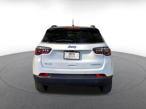 Used 2025 Jeep Compass Limited image 6