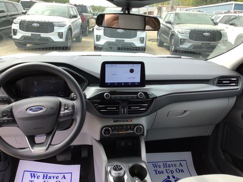 Certified 2025 Ford Escape Active FWD image 2