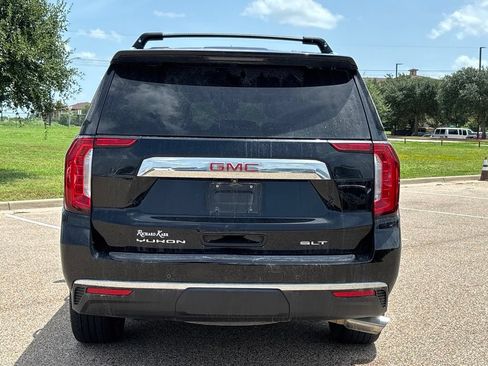Used 2023 GMC Yukon SLT AWD/4WD image 5