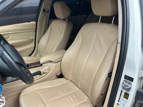 Used 2014 BMW 320i Sedan image 3