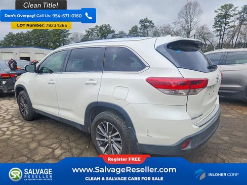 Used 2019 Toyota Highlander XLE image 3