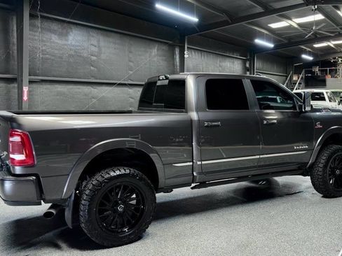 Used 2022 RAM 2500 Limited AWD/4WD image 6