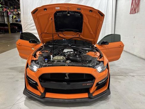 Used 2020 Ford Mustang Shelby GT500 w/ Carbon Fiber Track Pack RWD image 13