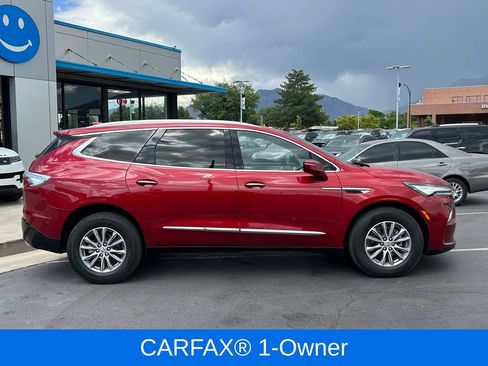 Used 2024 Buick Enclave Premium AWD/4WD image 2