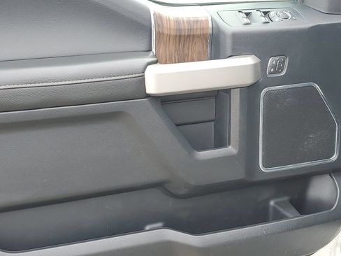Used 2020 Ford F150 Lariat w/ Equipment Group 502A Luxury AWD/4WD image 29