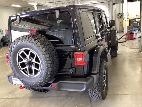 New 2026 Jeep Wrangler Unlimited Rubicon AWD/4WD image 7