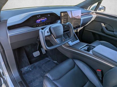 Used 2023 Tesla Model X image 10