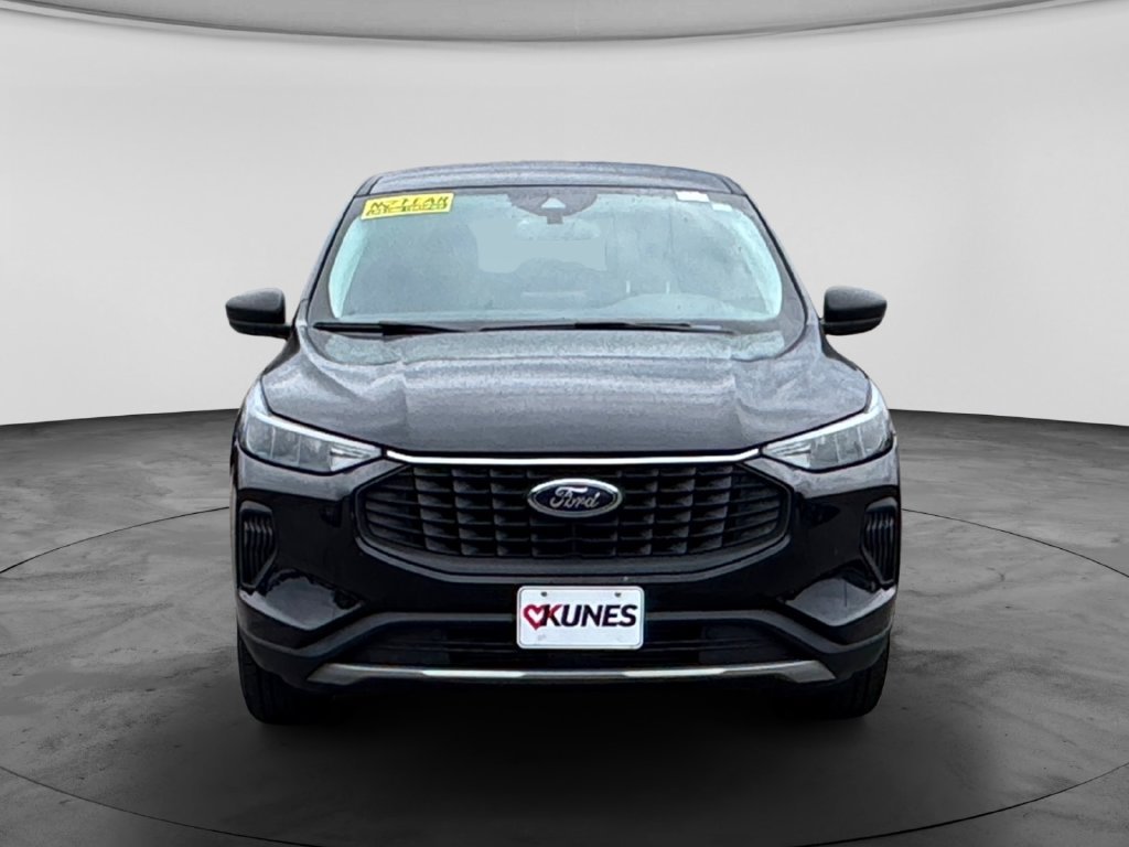 Used 2024 Ford Escape Active AWD/4WD image 2