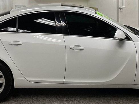 Used 2016 Buick Regal Premium w/ Driver Confidence Package #2 image 4