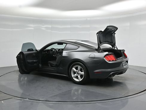 Certified 2017 Ford Mustang Coupe RWD image 31