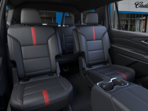 New 2026 Chevrolet Traverse RS w/ LPO, Floor Liner Package AWD/4WD image 17