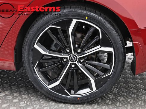 Used 2023 Nissan Altima 2.5 SR w/ SR Premium Package FWD image 32