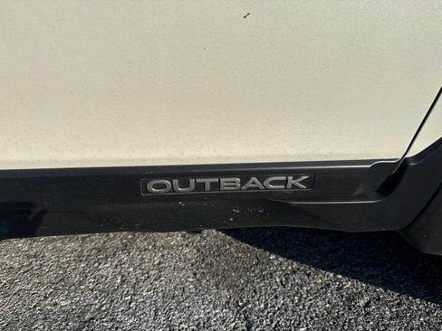 Used 2017 Subaru Outback 3.6R Limited AWD/4WD image 13