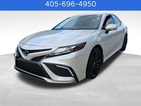 Used 2022 Toyota Camry XSE image 1