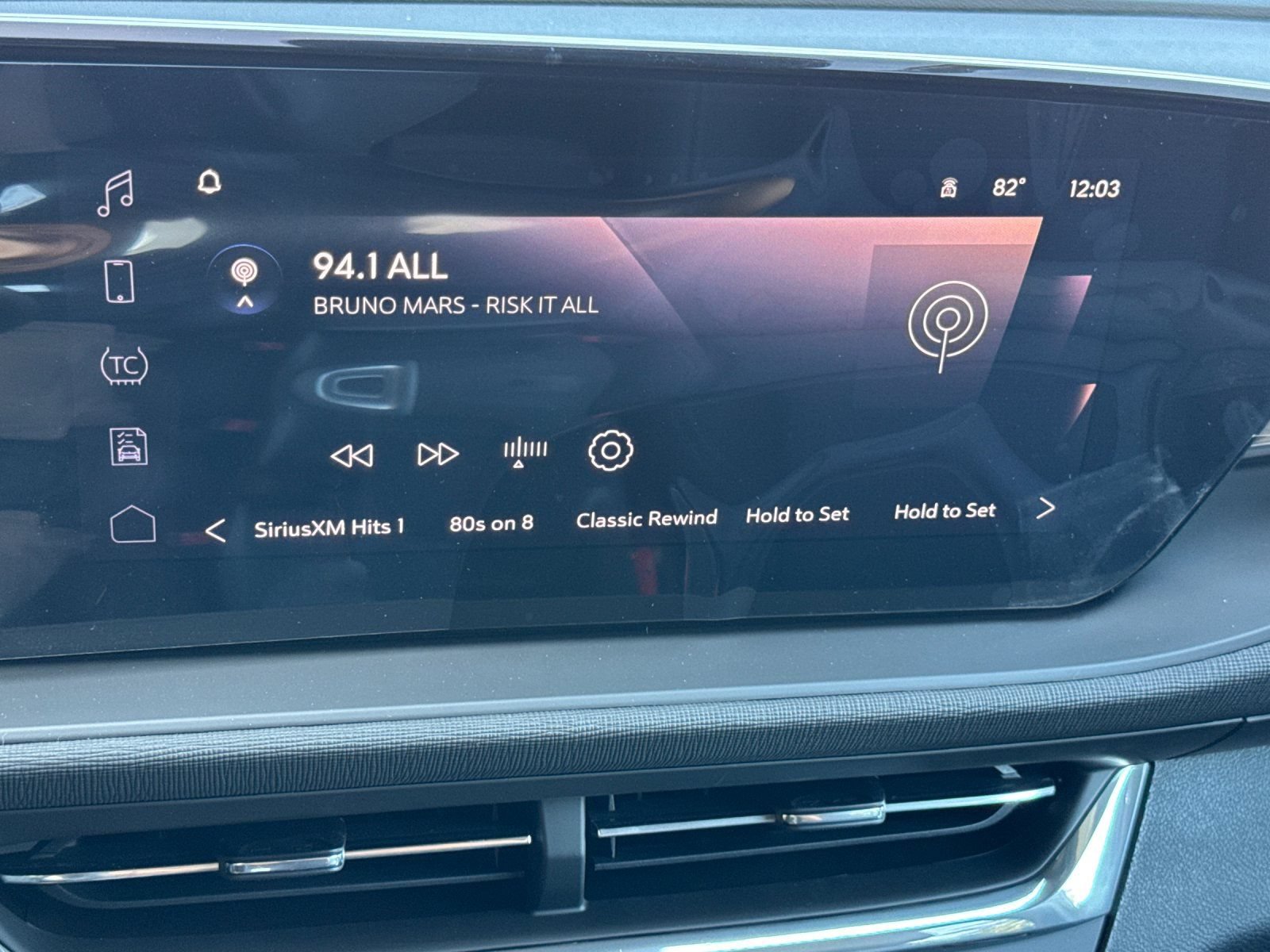 New 2026 Buick Envista Sport Touring w/ Convenience I Package FWD image 18
