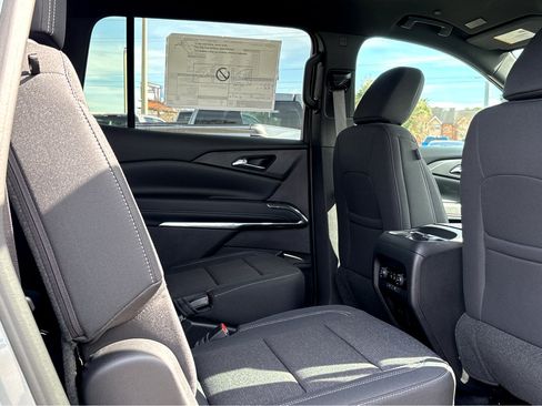 New 2026 Chevrolet Traverse LT w/ LPO, Floor Liner Package image 16