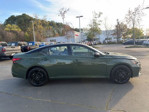 New 2026 Nissan Altima 2.5 SR image 8