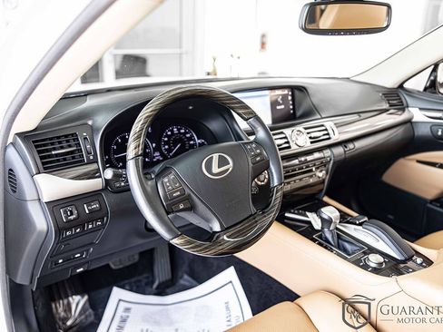 Used 2017 Lexus LS 460 AWD w/ Comfort Package image 21
