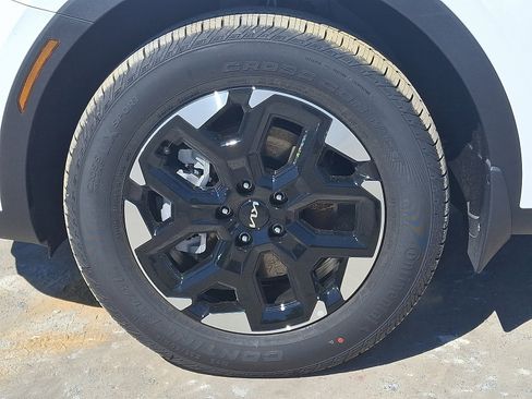 New 2026 Kia Sorento S w/ S Panoramic Sunroof Package image 5