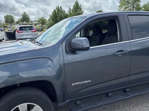 Used 2017 GMC Canyon SLE w/ SLE Convenience Package AWD/4WD image 2