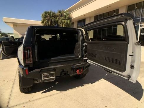New 2025 GMC Hummer EV 3X w/ Extreme Off-Road Package image 32