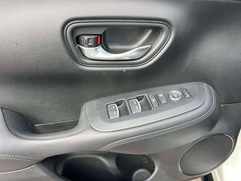 Used 2025 Honda HR-V EX-L image 15