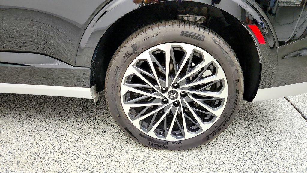 Used 2026 Hyundai Palisade Calligraphy FWD image 9