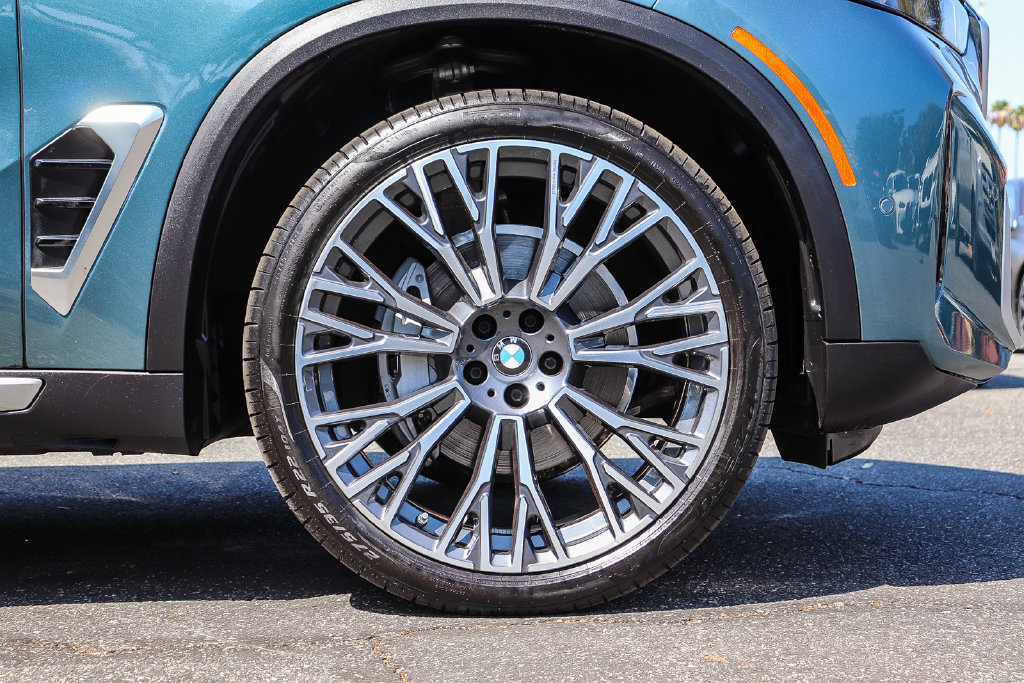 Used 2026 BMW X5 sDrive40i w/ Premium Package RWD image 9