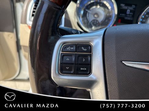 Used 2011 Chrysler 300 C w/ Sound Group RWD image 14