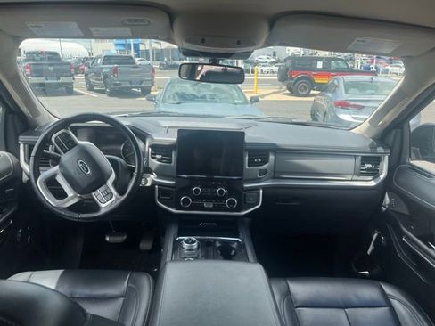 Used 2024 Ford Expedition XLT AWD/4WD image 11