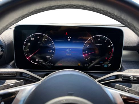 Used 2023 Mercedes-Benz C 300 Sedan image 11