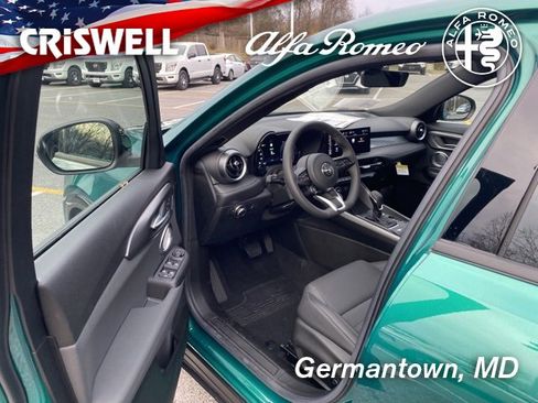 New 2024 Alfa Romeo Tonale Ti image 19