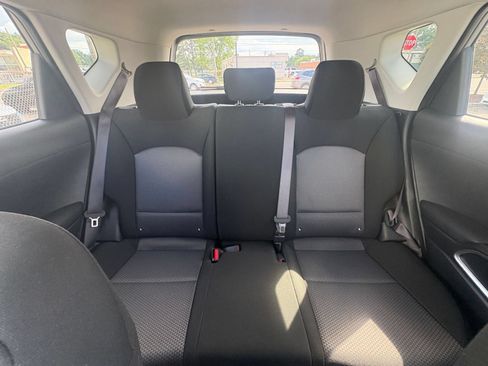 Used 2025 Kia Soul LX w/ LX Technology Package FWD image 36
