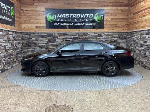 Certified 2023 Hyundai Elantra SEL w/ Cargo Package image 6