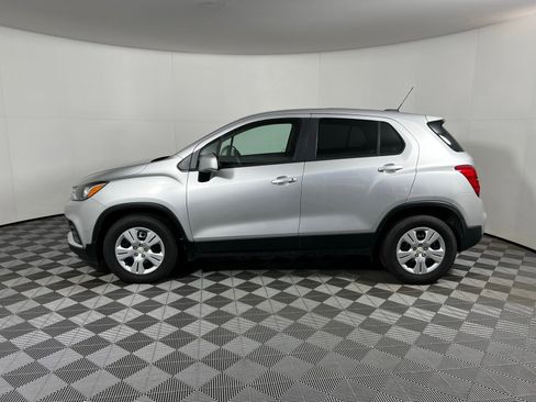 Used 2017 Chevrolet Trax LS image 8