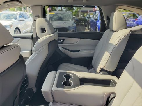 Certified 2024 Acura MDX FWD w/ Technology Package image 12