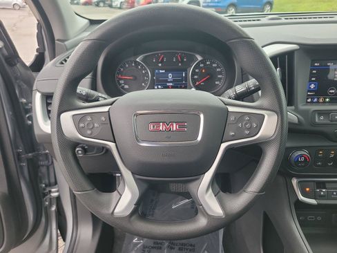 Used 2024 GMC Terrain SLE w/ Driver Convenience Package FWD image 23