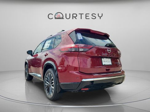 New 2026 Nissan Rogue Platinum image 4